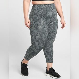 Athleta Ultimate Stash Pocket 7/8 Legging